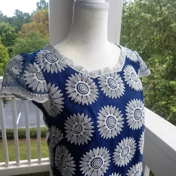 Betsey Johnson Floral Lace Shift Dress - Picture 5 of 7